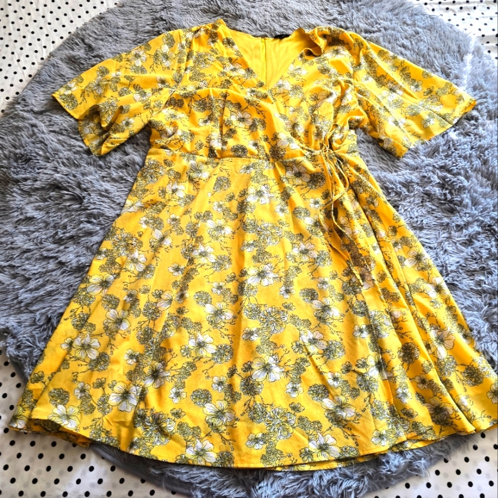 Cheerful, Flowery Yellow Dress